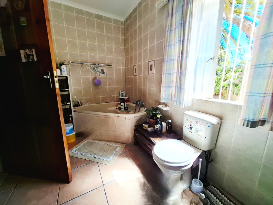 4 Bedroom Property for Sale in Generaal De Wet Free State